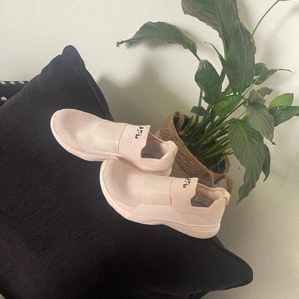 APL: Athletic Propulsion Labs TechLoom Bliss Sneakers - Picture 6 of 12